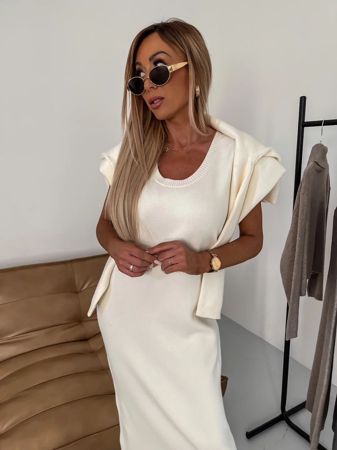 Flavia Lauletta™ Elegante set di maglione e gonna