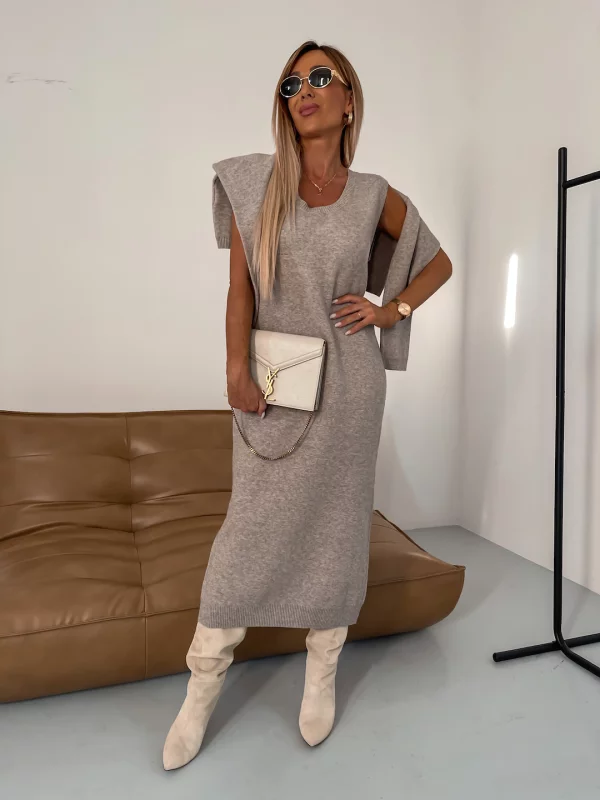 Flavia Lauletta™ Elegante set di maglione e gonna