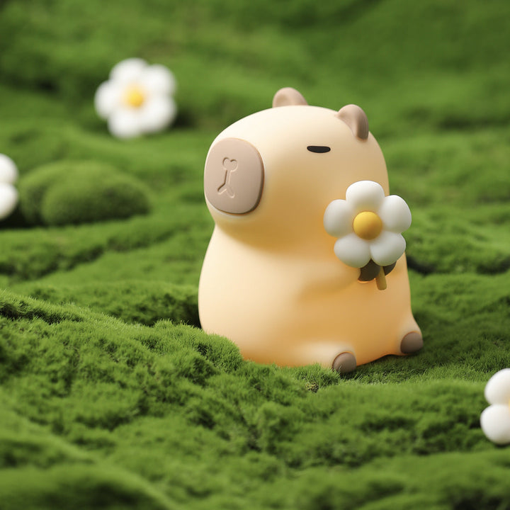 LumaCapy™ Carino il capibara con luce notturna