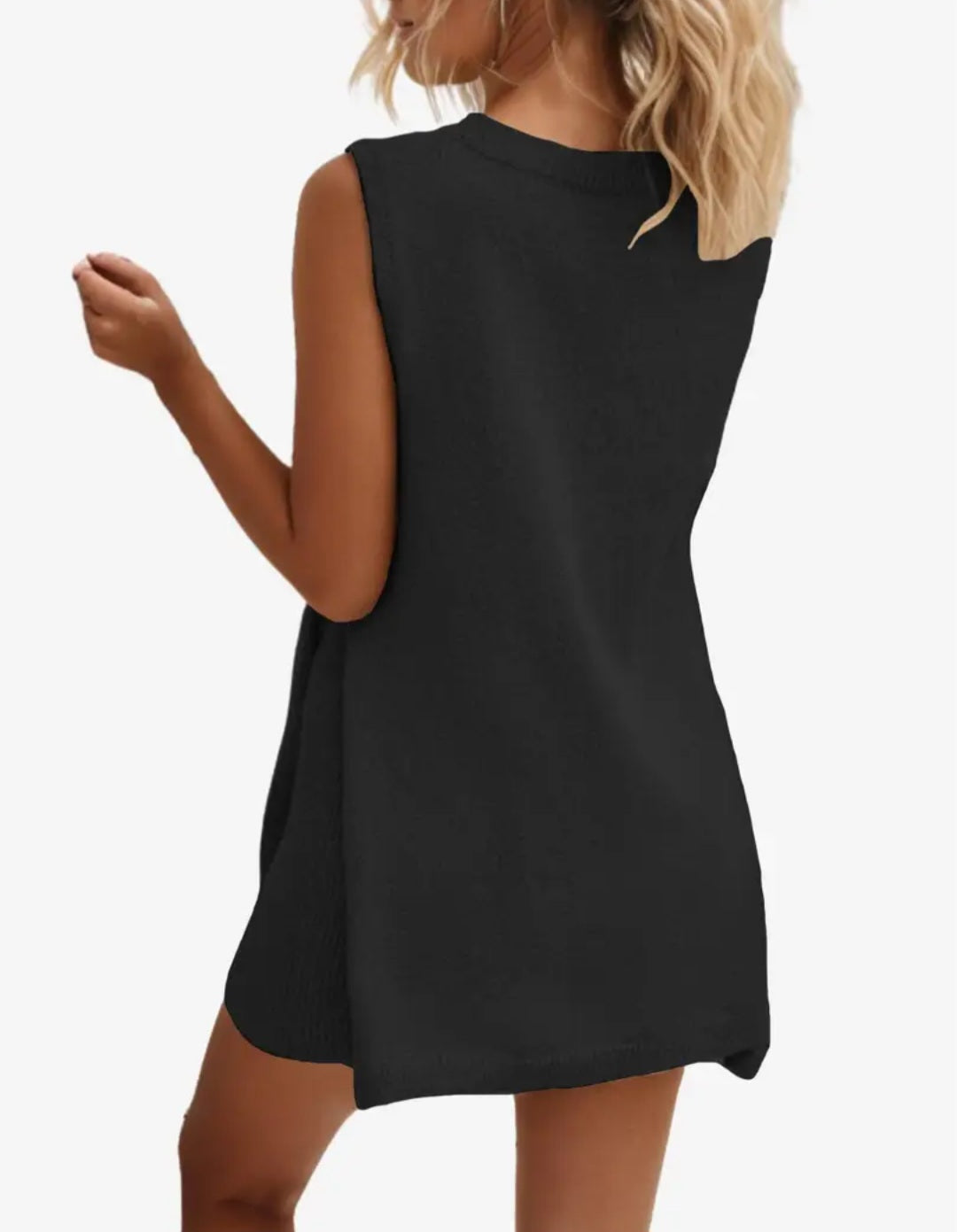 Vanessa Lucidi™ Completo in maglia con scollo rotondo e pantaloncini larghi e casual di