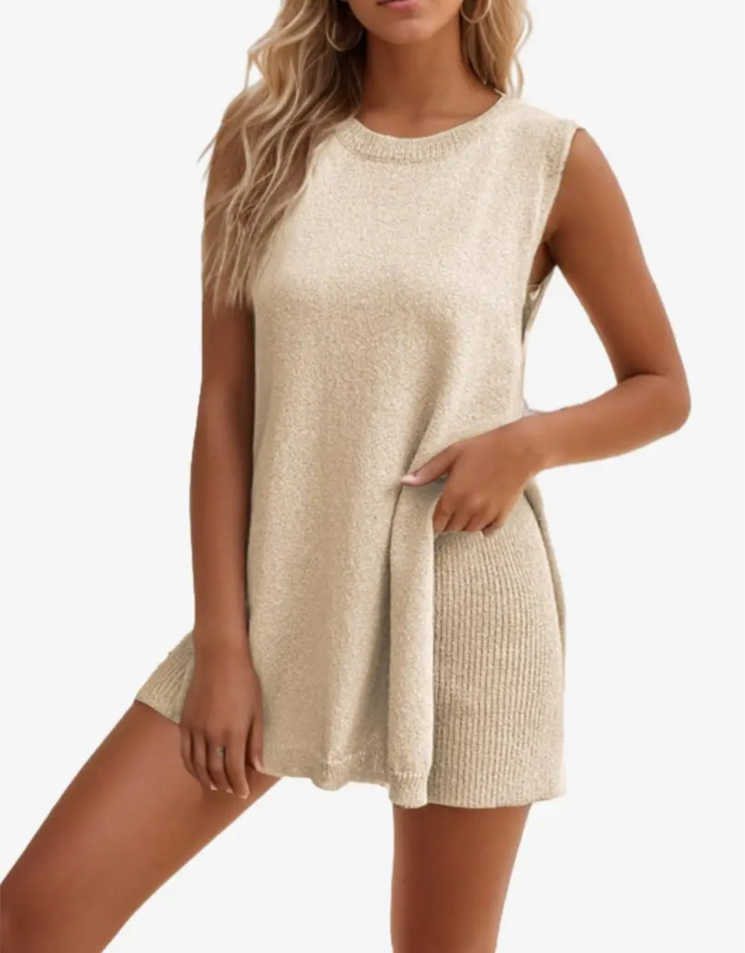 Vanessa Lucidi™ Completo in maglia con scollo rotondo e pantaloncini larghi e casual di